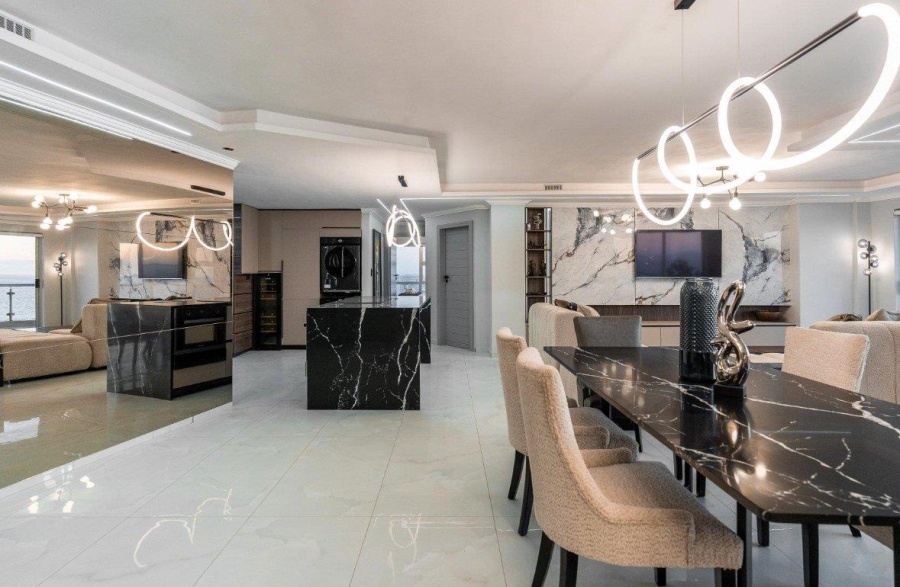 4 Bedroom Property for Sale in Beachfront Western Cape